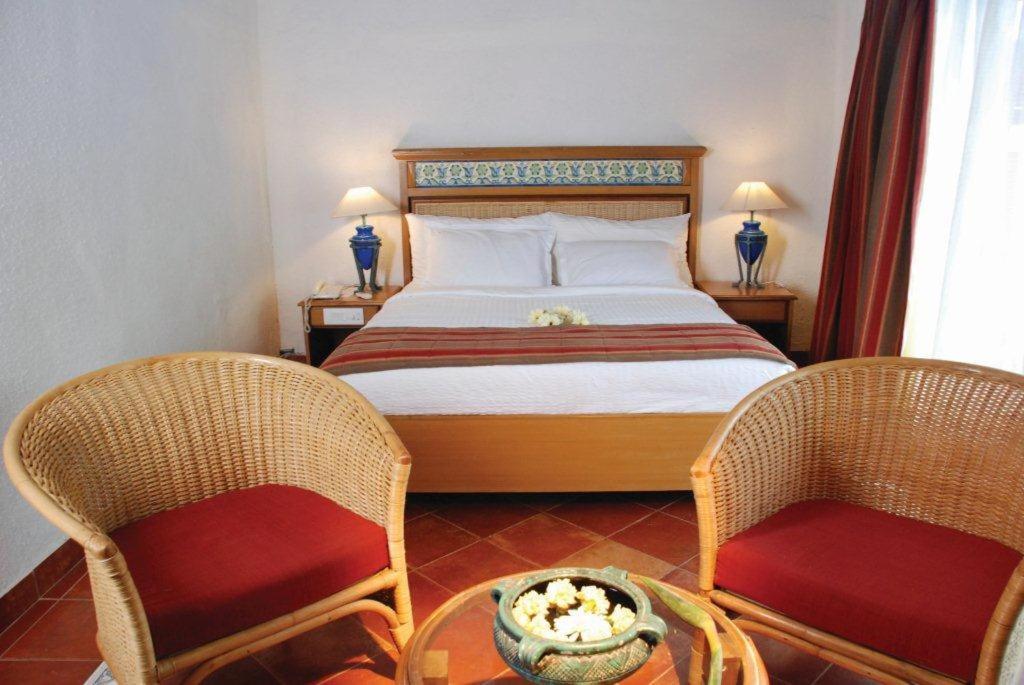 Lagoon Bay Hotel At Leonia Secundurabad Екстериор снимка